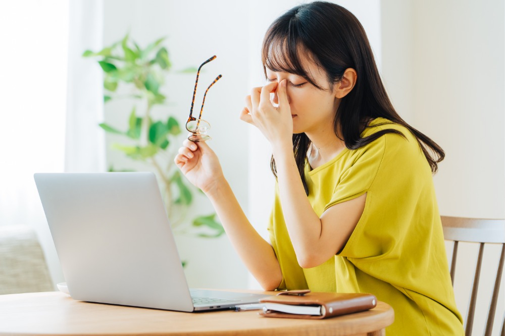 PC・スマホで目を酷使しがちな方へ「眼筋を鍛える」新習慣をご提案